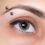 Augenbrauen Piercing